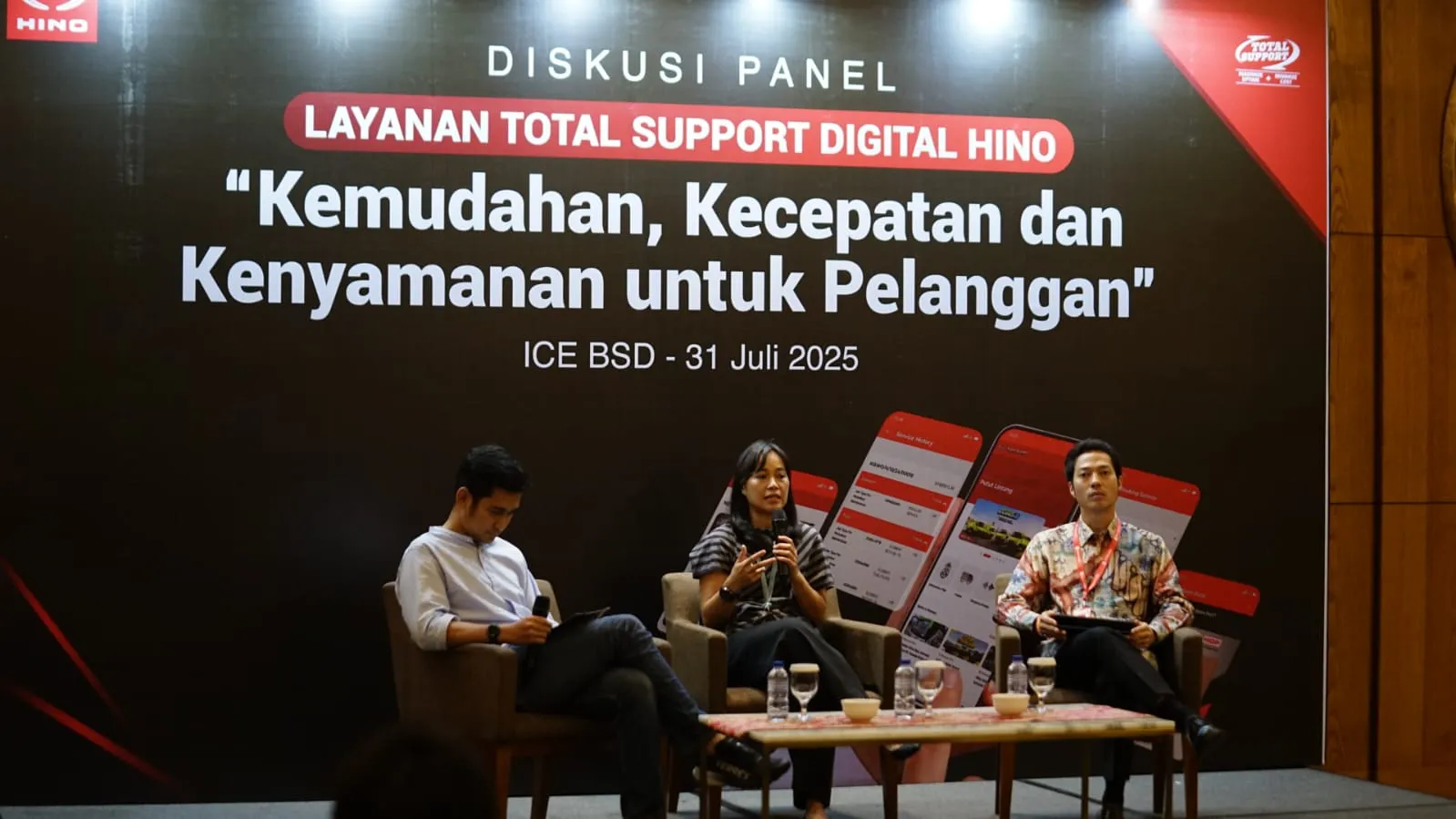 Artikel Hino - Hino Hadirkan Layanan Total Support Digital Kemudahan, Kecepatan, dan Kenyamanan dalam Genggaman
