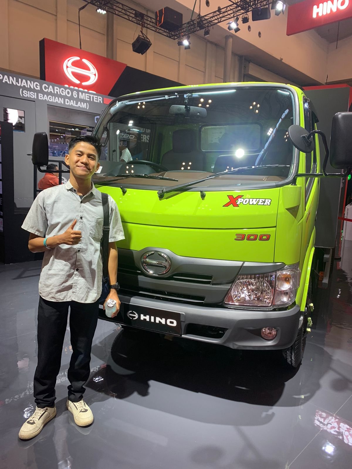 Sales Hino Tangerang